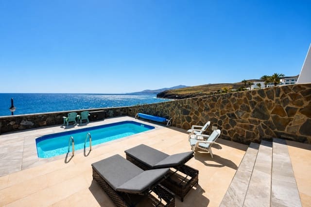 3 bedroom Apartment for sale in Puerto Calero, Yaiza with pool - € 799,000 (Ref: 9698810)