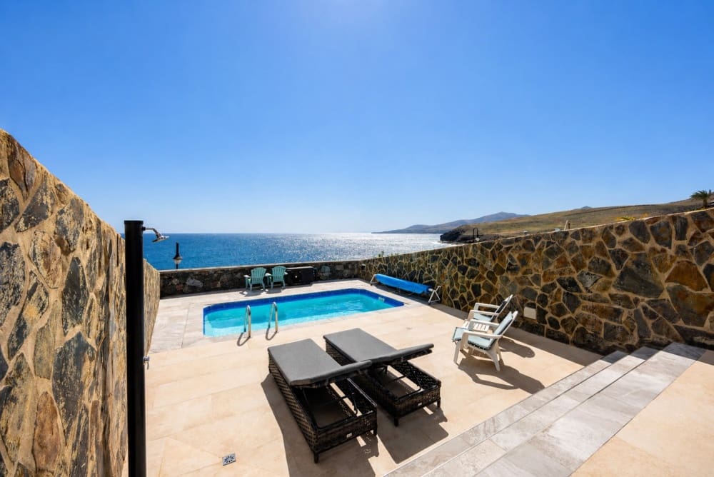 3 bedroom Apartment for sale in Puerto Calero with pool - € 799,000 (Ref: 9698810)
