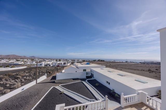 6 soveværelse Villa til salg i Guime, San Bartolomé - € 795.000 (Ref: 9761955)