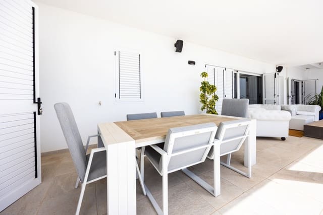 5 sypialnia Willa na sprzedaż w Puerto Calero, Yaiza z basenem - 1 750 000 € (Ref: 9783235)