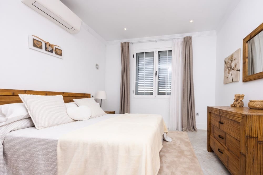 5 sypialnia Willa na sprzedaż w Puerto Calero z basenem - 1 750 000 € (Ref: 9783235)