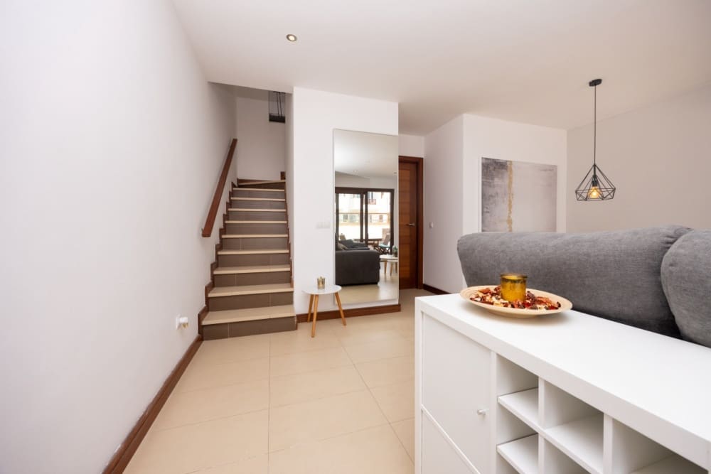 2 makuuhuone Huvila myytävänä paikassa Puerto Calero mukana uima-altaan - 369 000 € (Ref: 9799226)