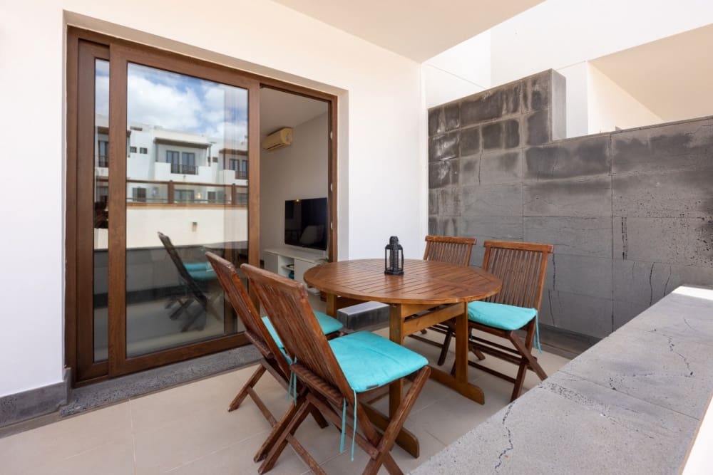 2 makuuhuone Huvila myytävänä paikassa Puerto Calero mukana uima-altaan - 369 000 € (Ref: 9799226)