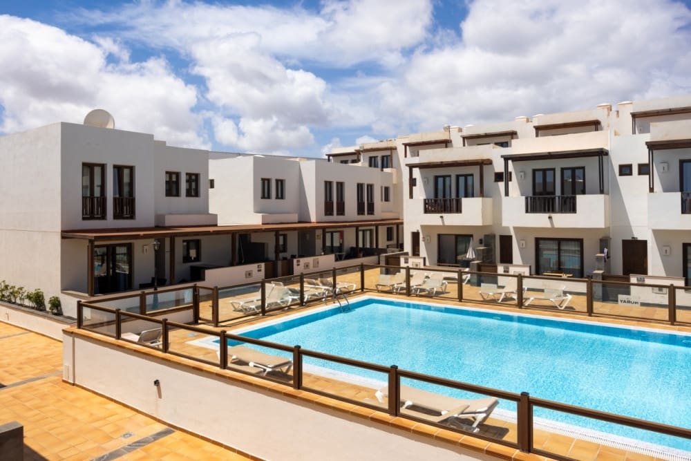 2 makuuhuone Huvila myytävänä paikassa Puerto Calero mukana uima-altaan - 369 000 € (Ref: 9799226)