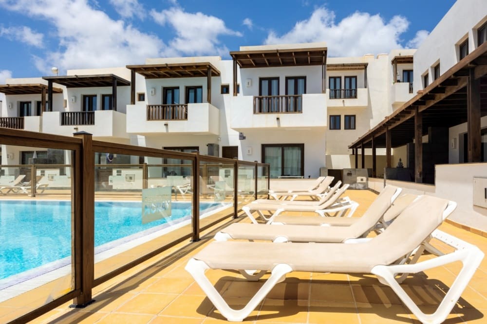 2 makuuhuone Huvila myytävänä paikassa Puerto Calero mukana uima-altaan - 369 000 € (Ref: 9799226)