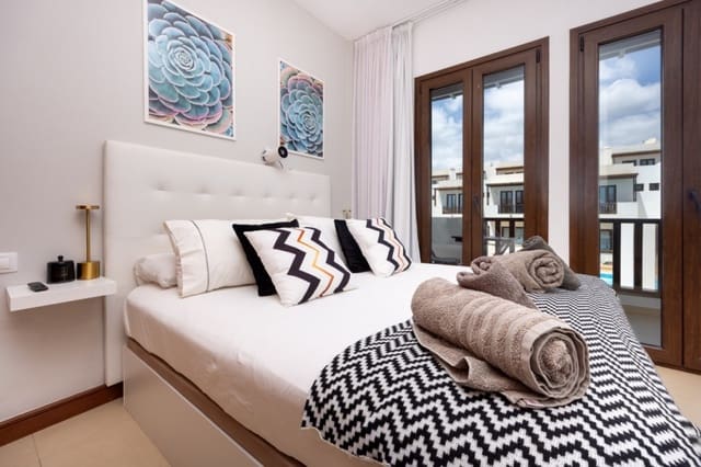 2 makuuhuone Huvila myytävänä paikassa Puerto Calero, Yaiza mukana uima-altaan - 369 000 € (Ref: 9799226)