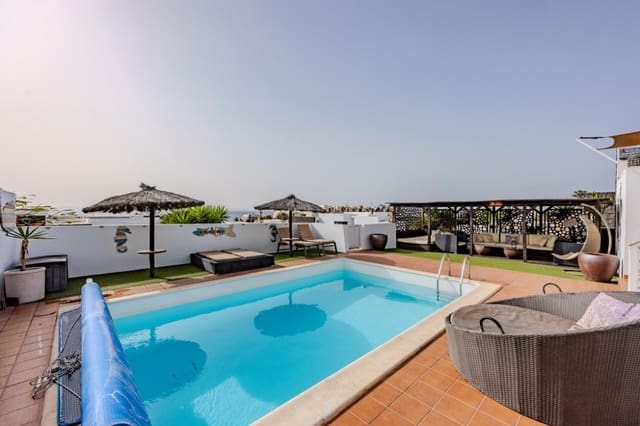4 soverom Villa til salgs i Playa Blanca, Yaiza med svømmebasseng - € 800 000 (Ref: 9982997)