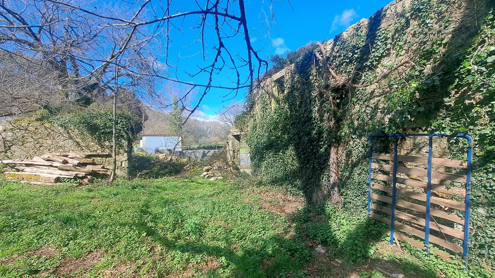 Ruin til salg i Sobrado - € 65.000 (Ref: 9267564)