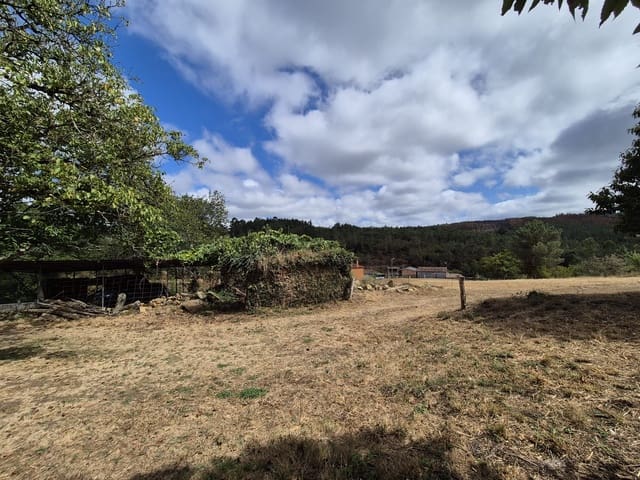 Ruin til salgs i Melide - € 68 000 (Ref: 9267662)