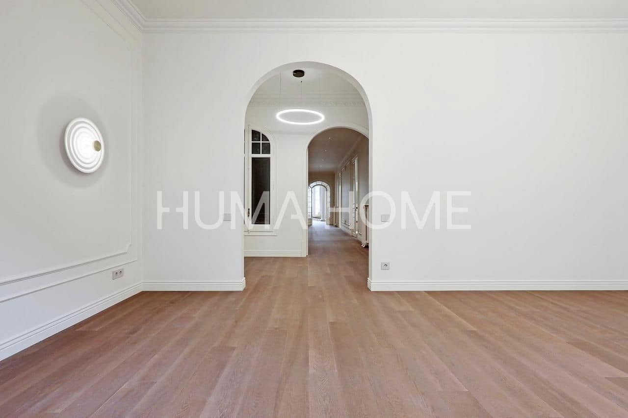 Piso de 4 habitaciones en Barcelona ciudad en venta - 1.750.000 € (Ref: 9387028)