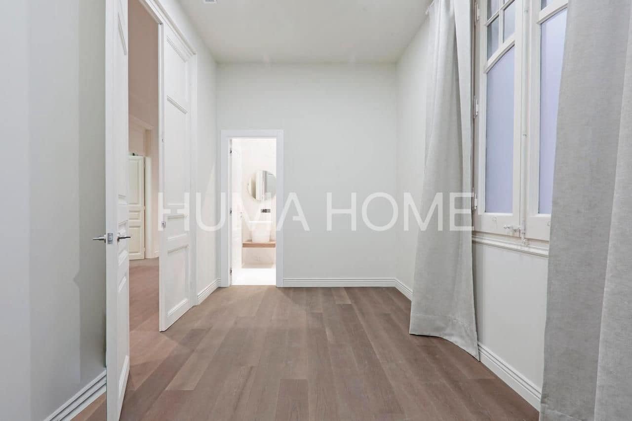 Piso de 4 habitaciones en Barcelona ciudad en venta - 1.750.000 € (Ref: 9387028)