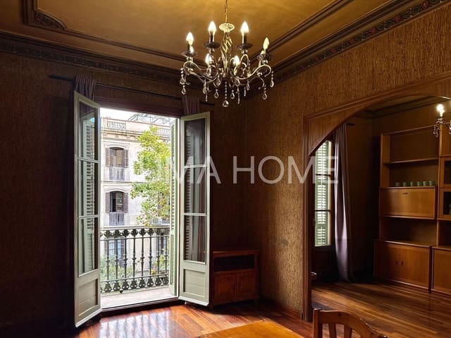 4 bedroom Flat for sale in Eixample, Barcelona city - € 1,095,000 (Ref: 9387029)