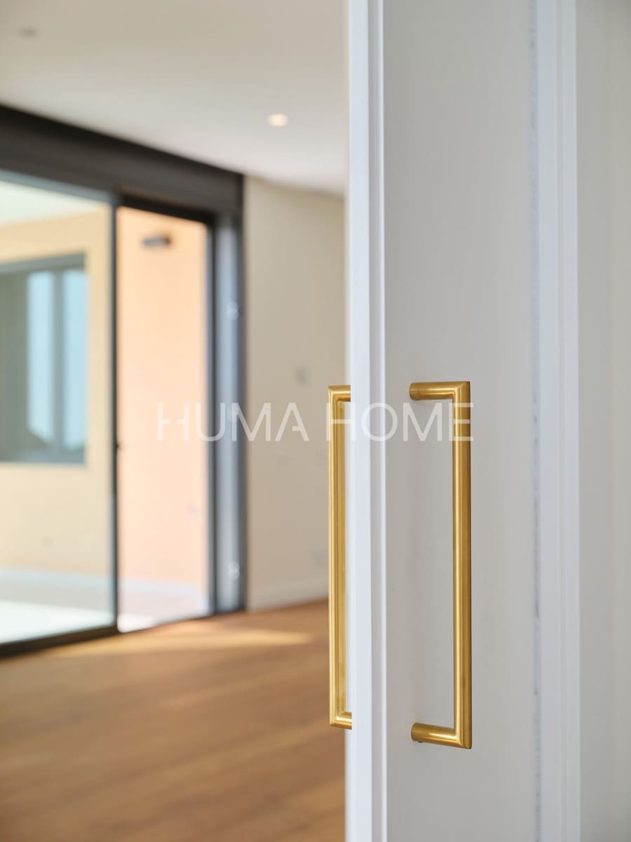 4 bedroom Villa for sale in Barcelona city with pool garage - € 1,680,000 (Ref: 9387574)