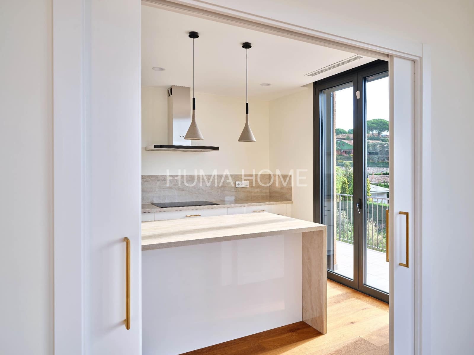 4 bedroom Villa for sale in Barcelona city with pool garage - € 1,680,000 (Ref: 9387574)