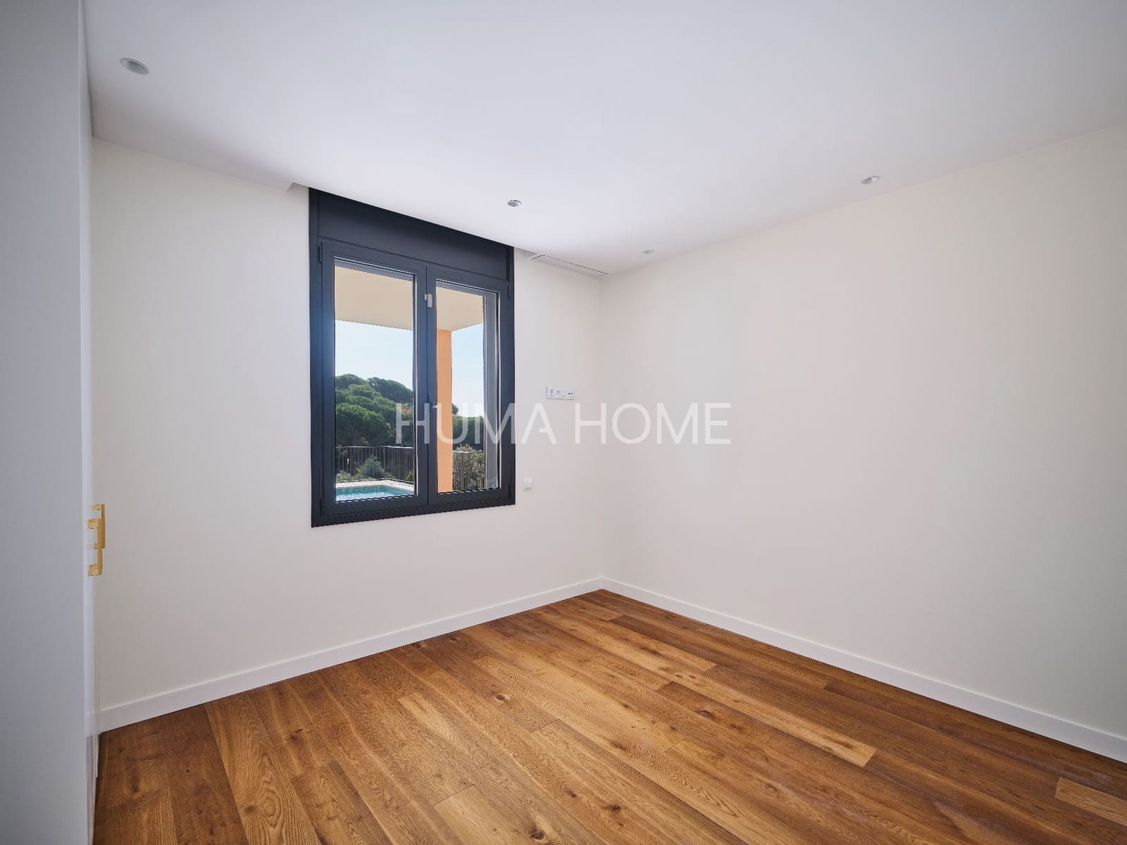 4 bedroom Villa for sale in Barcelona city with pool garage - € 1,680,000 (Ref: 9387574)