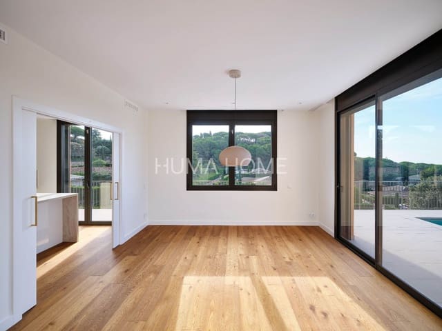 4 bedroom Villa for sale in Barcelona city with pool garage - € 1,680,000 (Ref: 9387574)