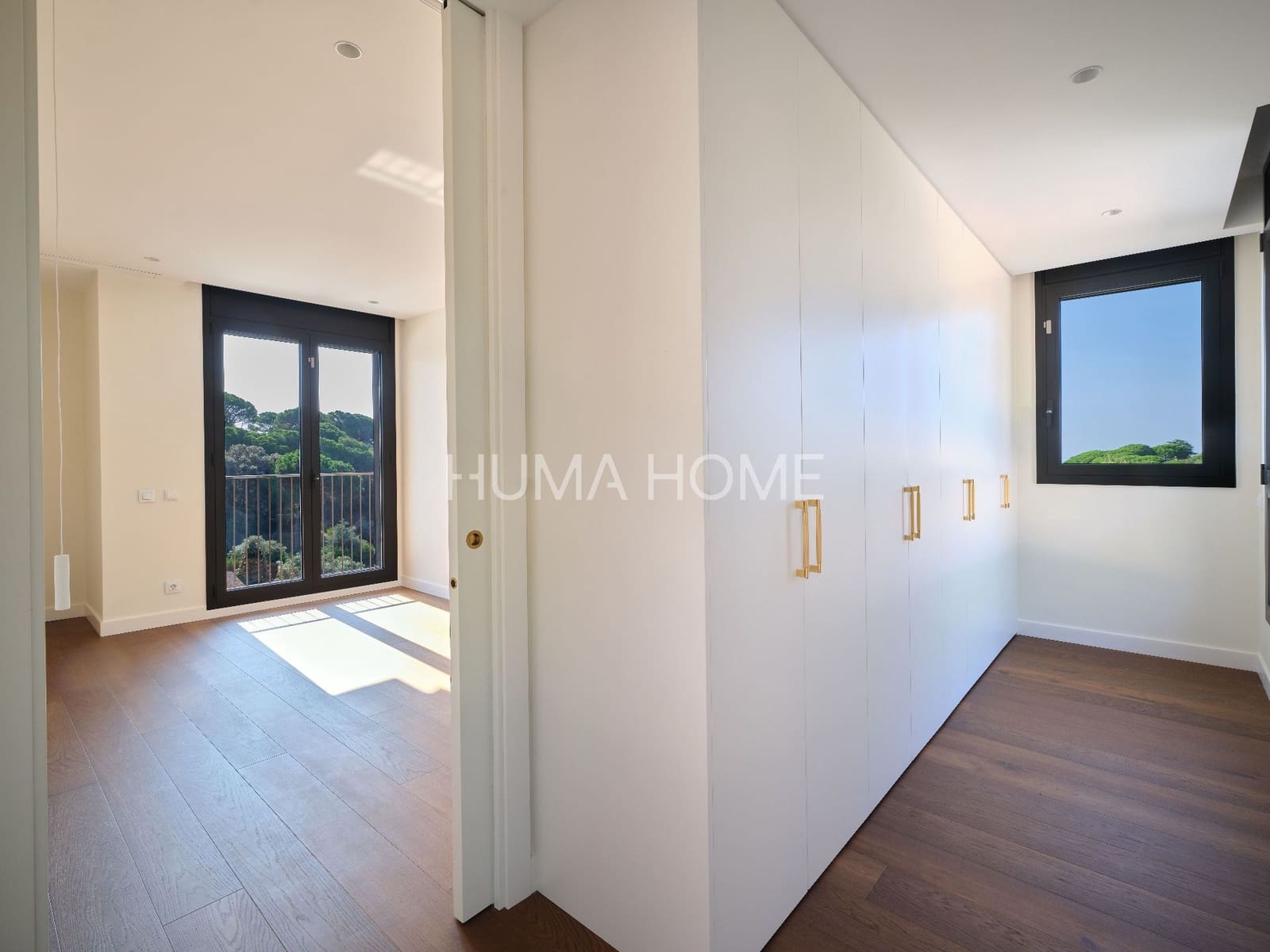 4 bedroom Villa for sale in Barcelona city with pool garage - € 1,680,000 (Ref: 9387574)