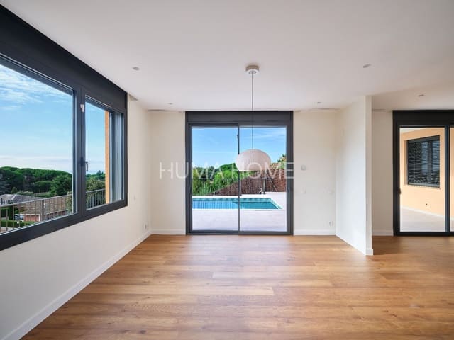 4 bedroom Villa for sale in Barcelona city with pool garage - € 1,680,000 (Ref: 9387574)