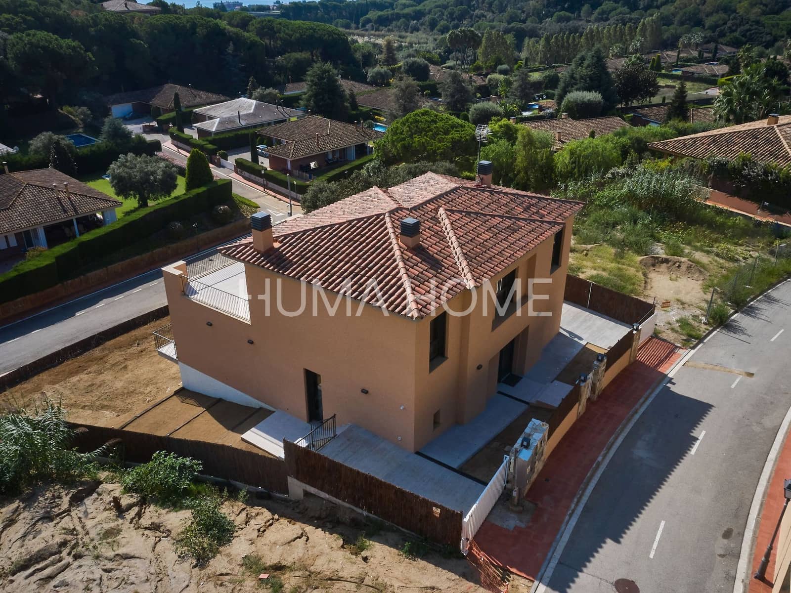 4 bedroom Villa for sale in Barcelona city with pool garage - € 1,680,000 (Ref: 9387574)