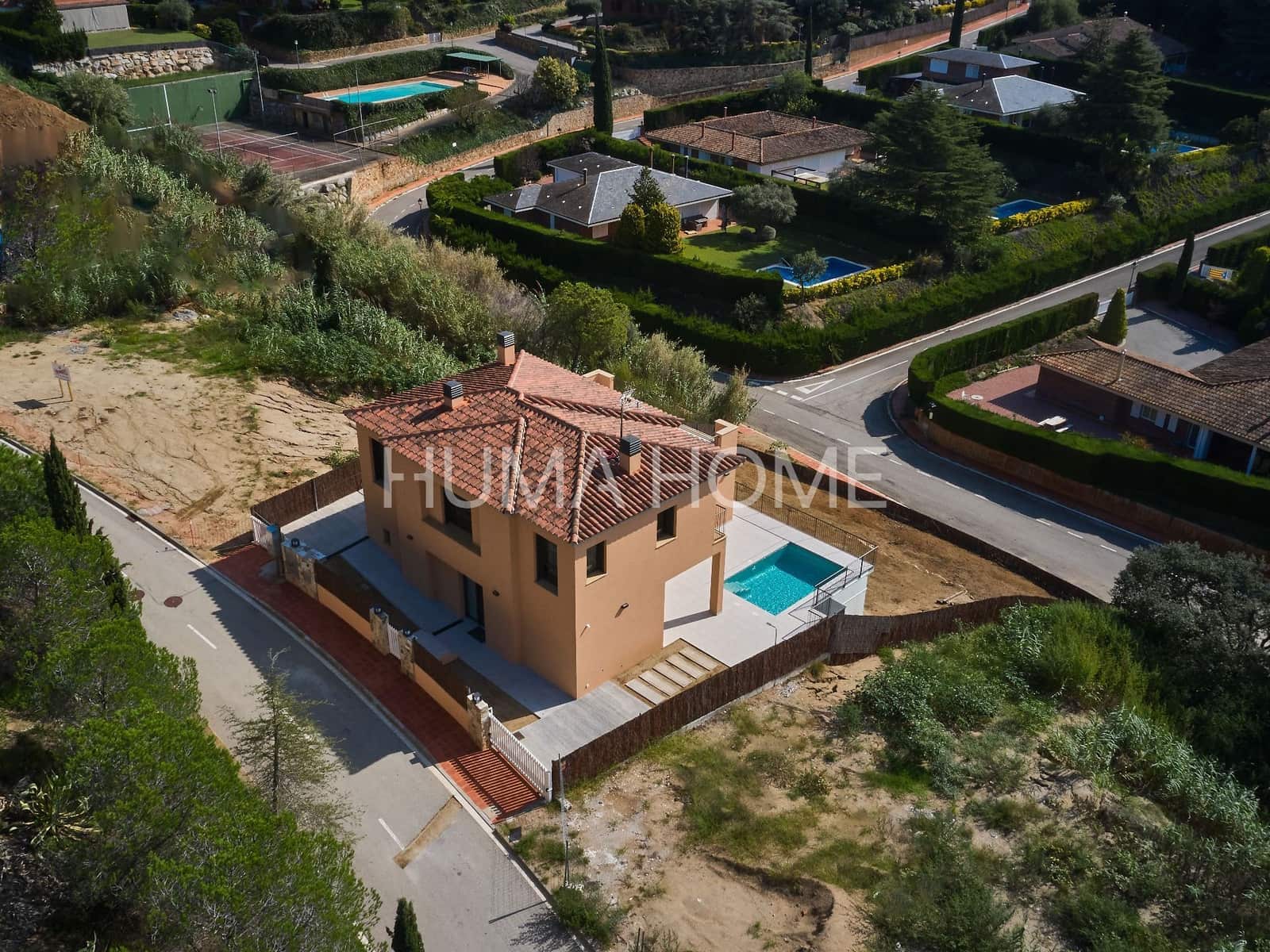 4 bedroom Villa for sale in Barcelona city with pool garage - € 1,680,000 (Ref: 9387574)