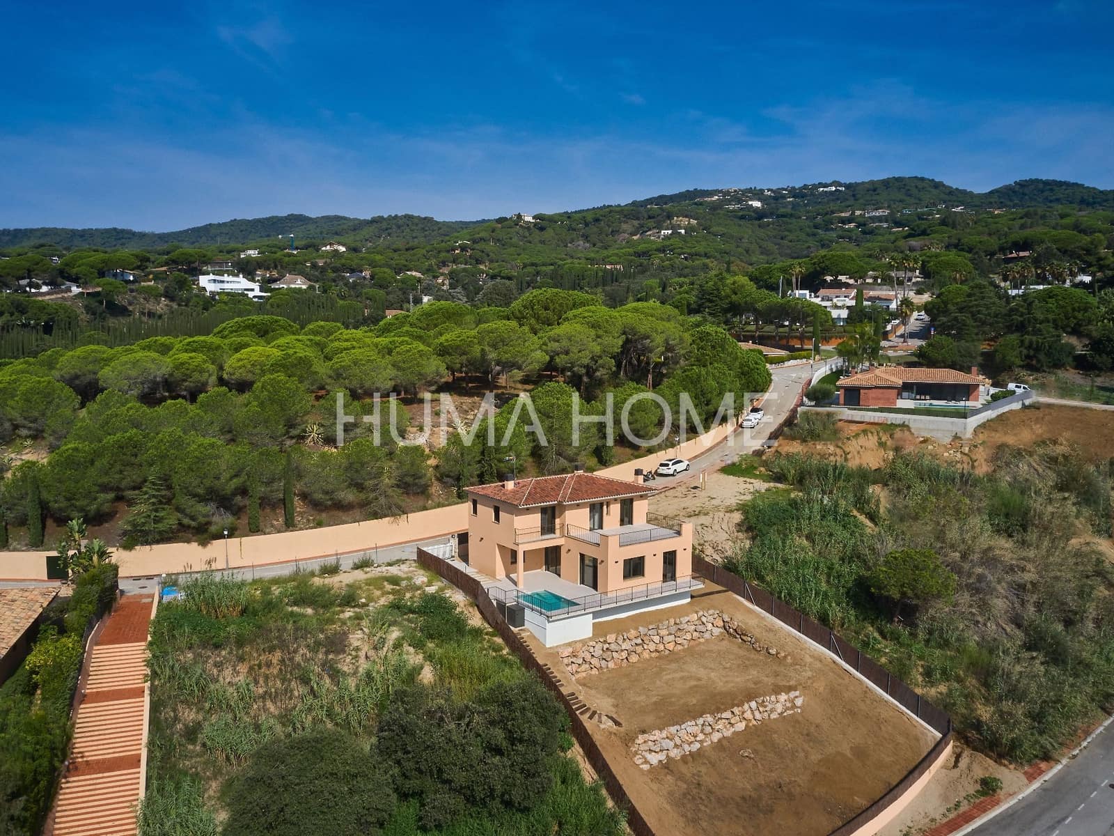 4 bedroom Villa for sale in Barcelona city with pool garage - € 1,680,000 (Ref: 9387574)