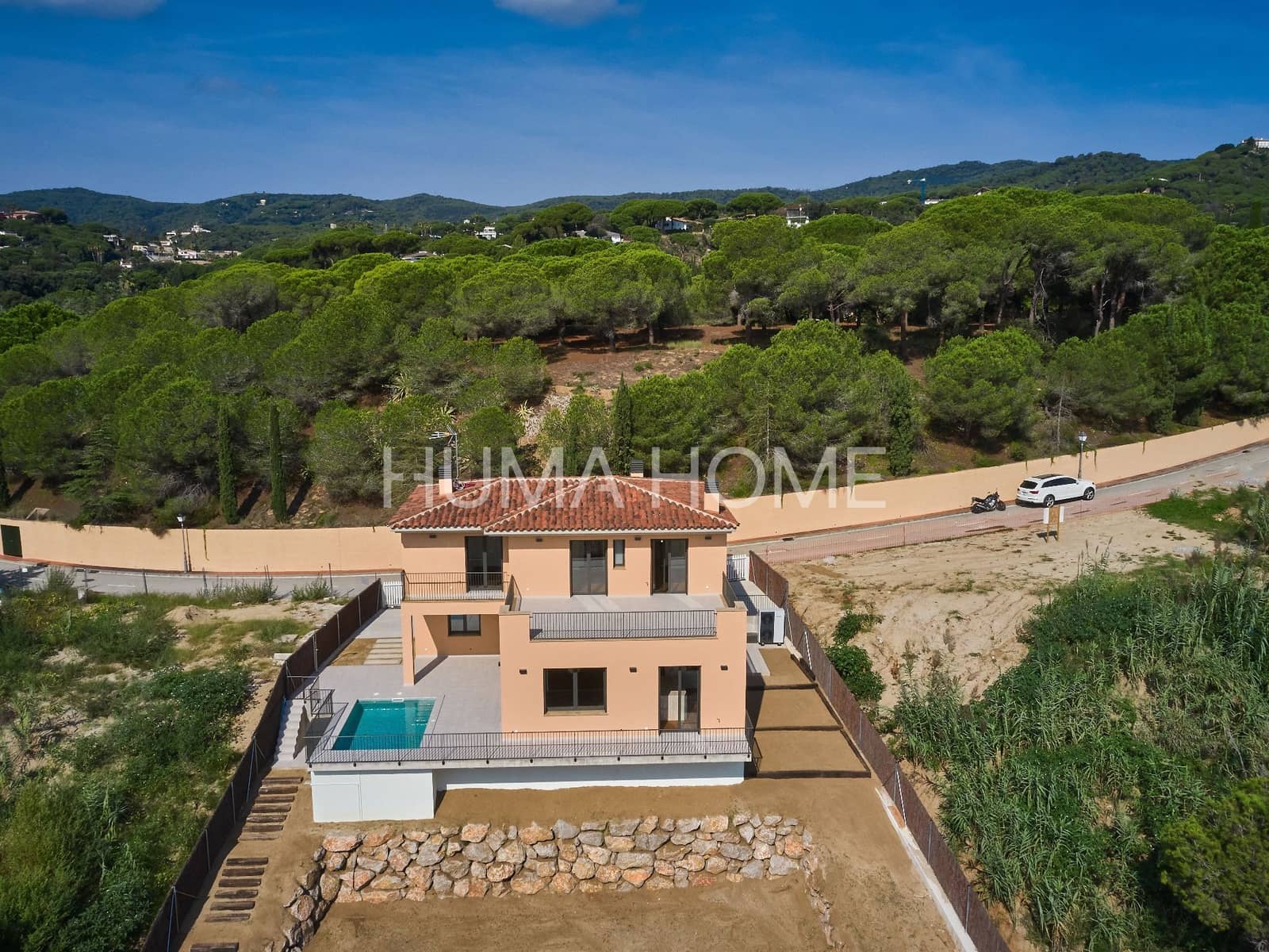 4 bedroom Villa for sale in Barcelona city with pool garage - € 1,680,000 (Ref: 9387574)