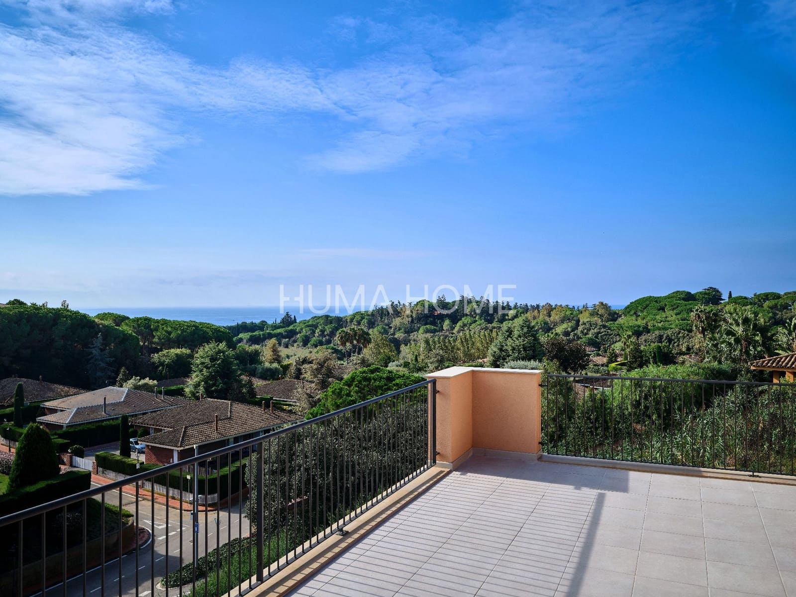 4 bedroom Villa for sale in Barcelona city with pool garage - € 1,680,000 (Ref: 9387574)