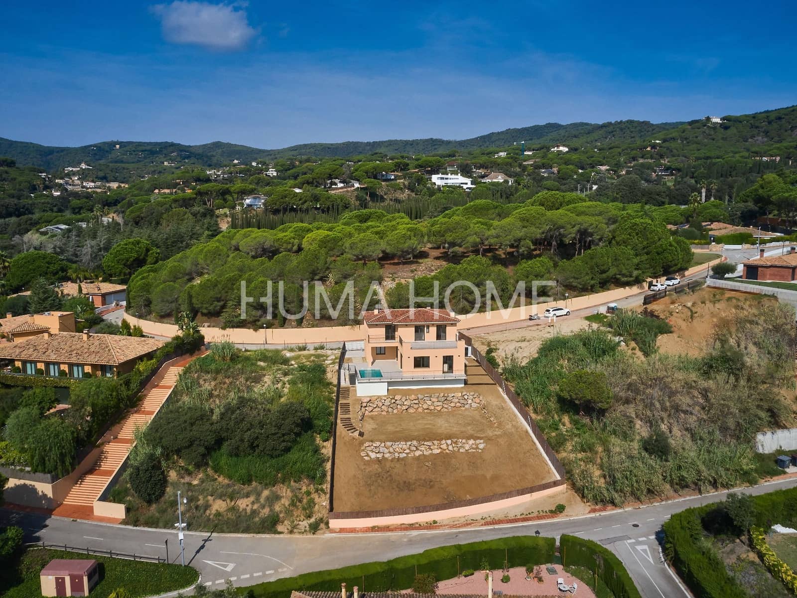 4 bedroom Villa for sale in Barcelona city with pool garage - € 1,680,000 (Ref: 9387574)