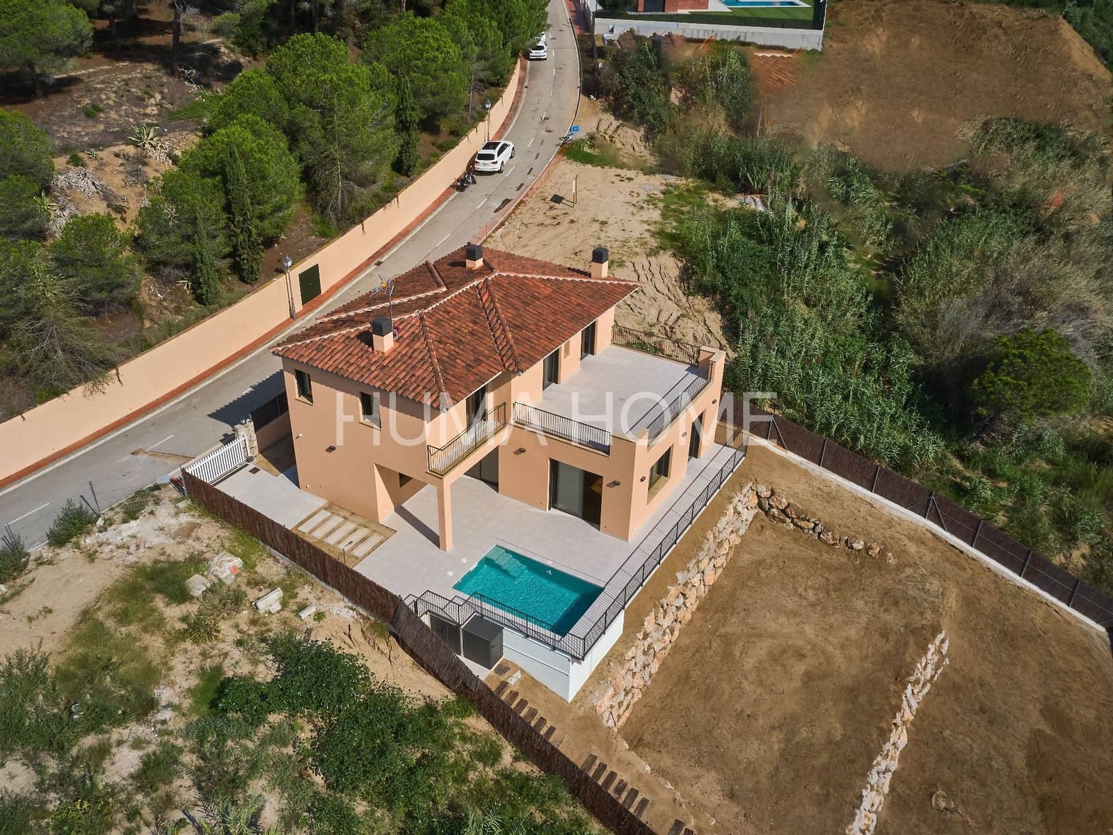 4 bedroom Villa for sale in Barcelona city with pool garage - € 1,680,000 (Ref: 9387574)