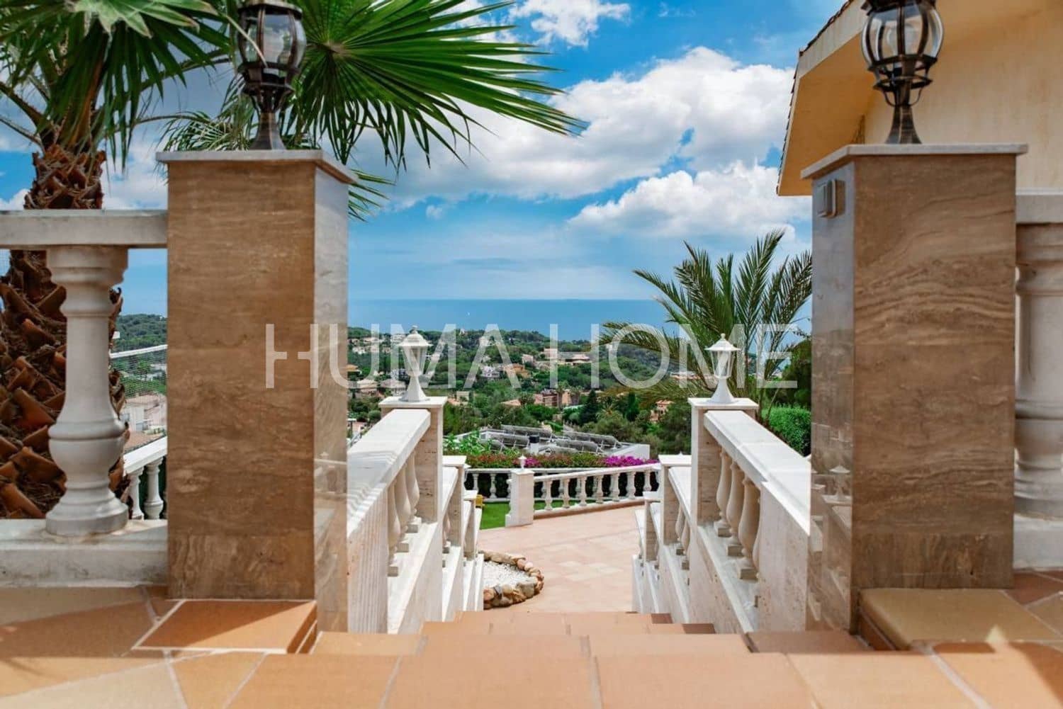 6 bedroom Villa for sale in Lloret de Mar with pool garage - € 1,350,000 (Ref: 9387575)
