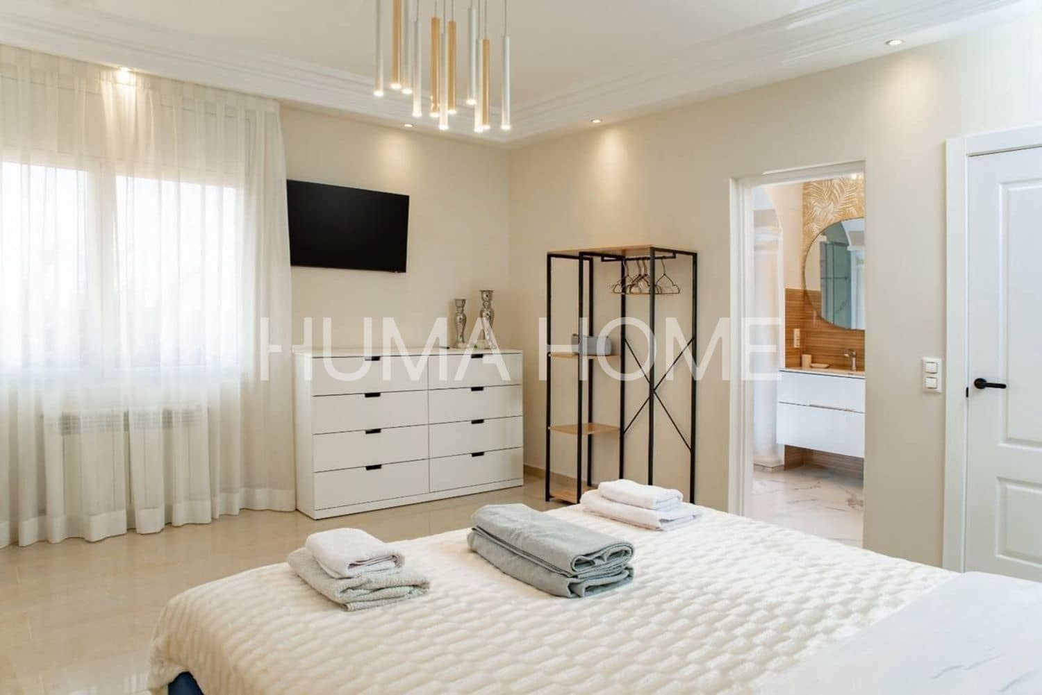 6 bedroom Villa for sale in Lloret de Mar with pool garage - € 1,350,000 (Ref: 9387575)