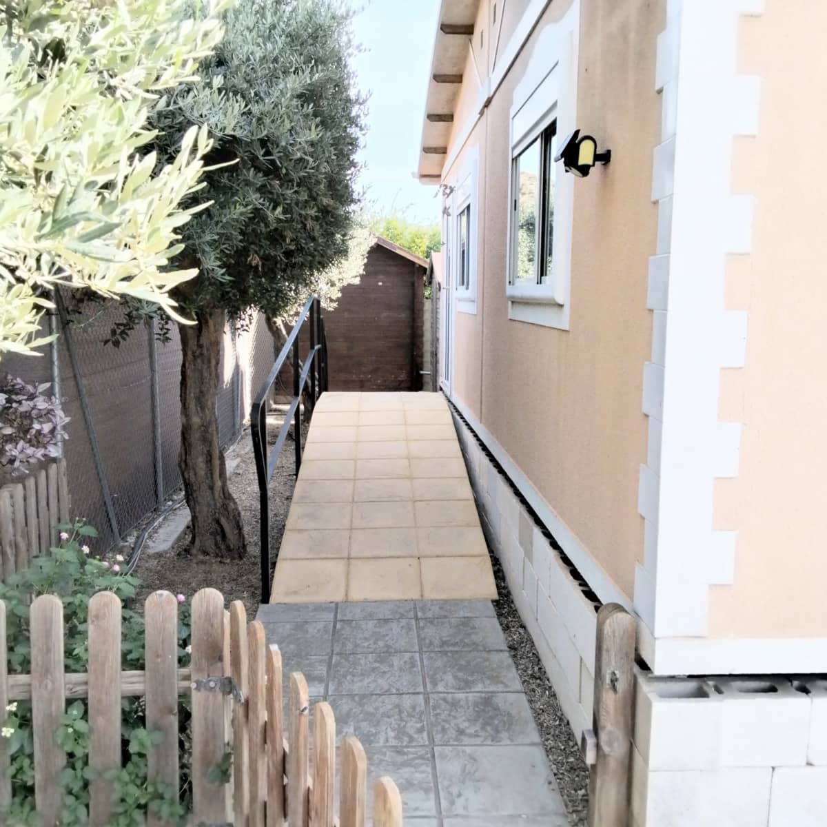 2 bedroom Mobile Home for sale in Cuevas del Almanzora with garage - € 39,500 (Ref: 9834793)
