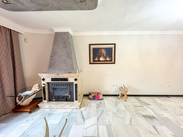 4 makuuhuone Rivitalo myytävänä paikassa Guadalmar, Málaga kaupunki mukana uima-altaan - 495 000 € (Ref: 9282296)