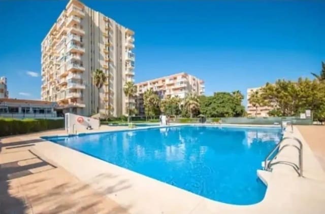 Piso de 1 habitación en Benalmádena en venta con piscina - 203.000 € (Ref: 9344889)