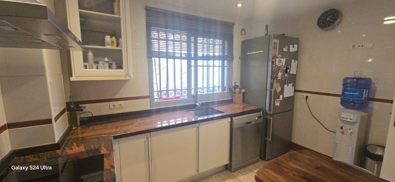 4 soveværelse Semi-Rækkehus til salg i Torrequebrada med swimmingpool garage - € 675.000 (Ref: 9383167)