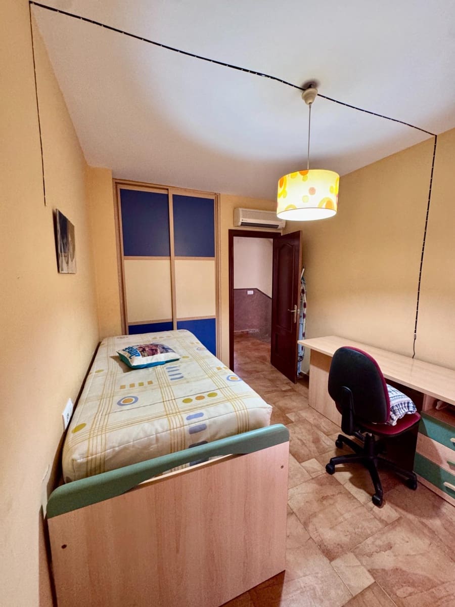 4 quarto Moradia em Banda para venda em Benalmadena com garagem - 410 000 € (Ref: 9388017)