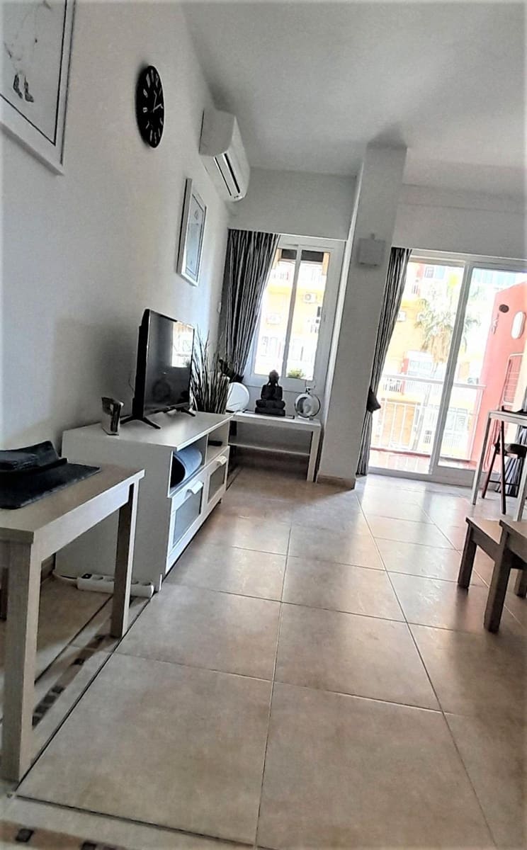 1 soverom Leilighet til salgs i Benalmadena med svømmebasseng - € 210 000 (Ref: 9396104)