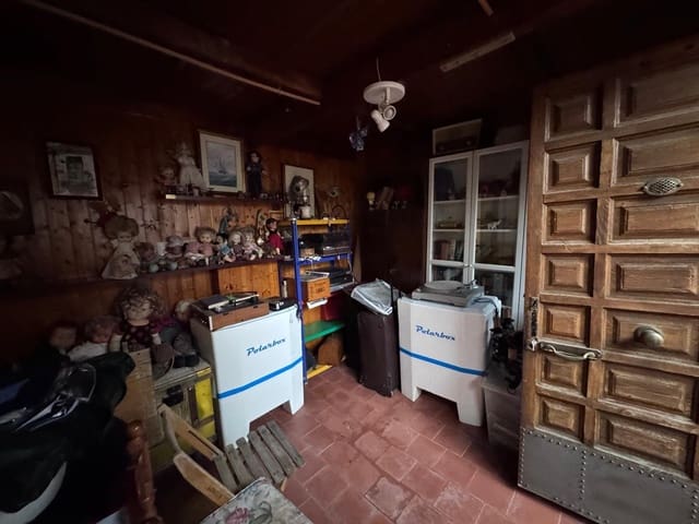 4 soveværelse Byhus til salg i Capuchinos, Málaga by - € 440.000 (Ref: 9417679)