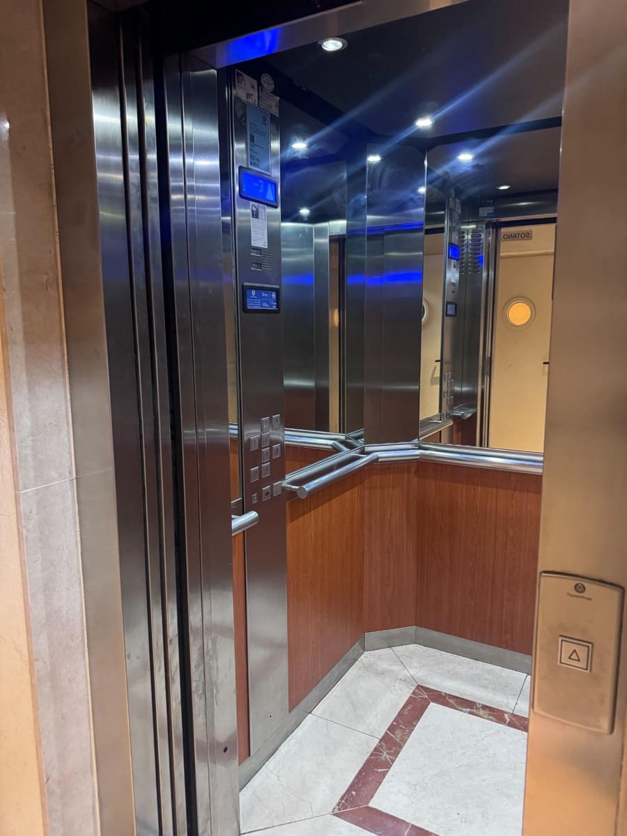 Garasje til salgs i Malaga by - € 55 000 (Ref: 9440644)