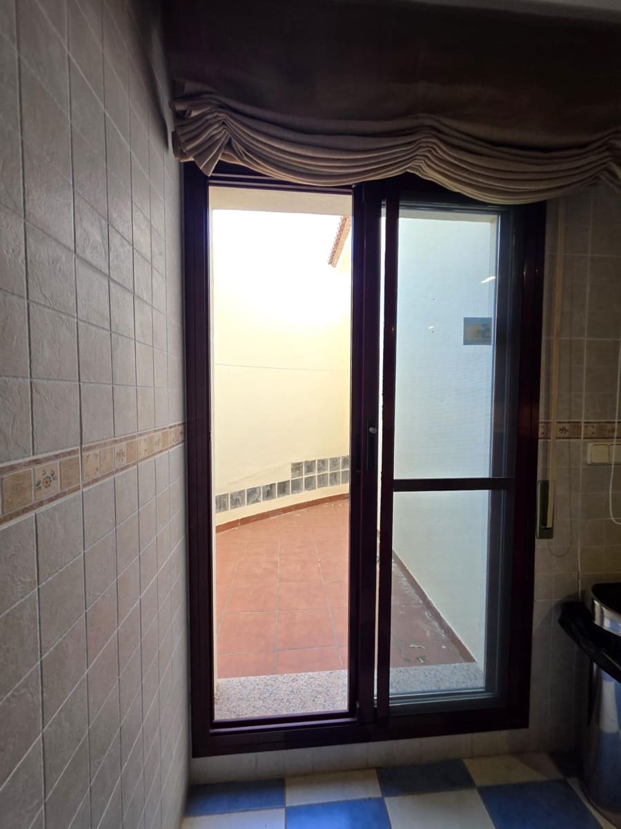 2 Zimmer Wohnung zu verkaufen in Torrequebrada mit Pool Garage - 545.000 € (Ref: 9456367)