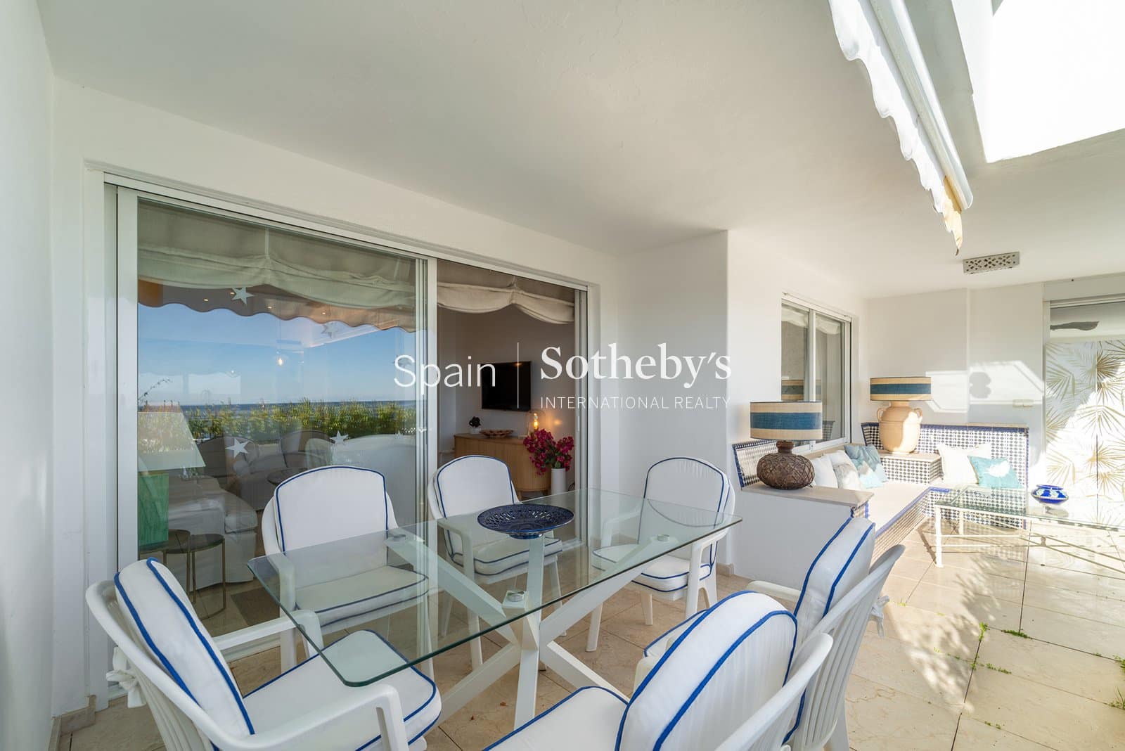 3 bedroom Flat for sale in Guadalmina with pool garage - € 1,495,000 (Ref: 9571728)