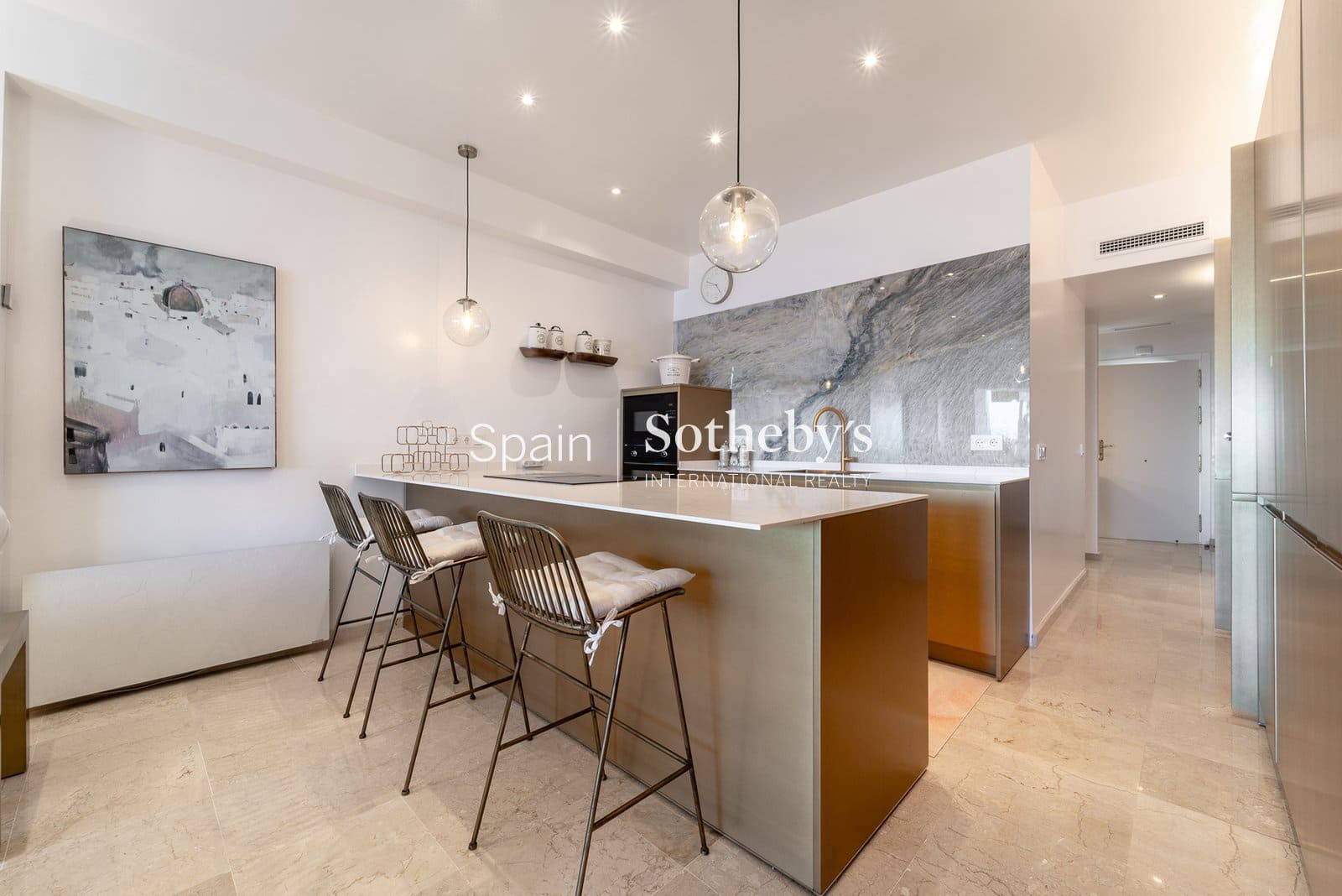 3 bedroom Flat for sale in Guadalmina with pool garage - € 1,495,000 (Ref: 9571728)