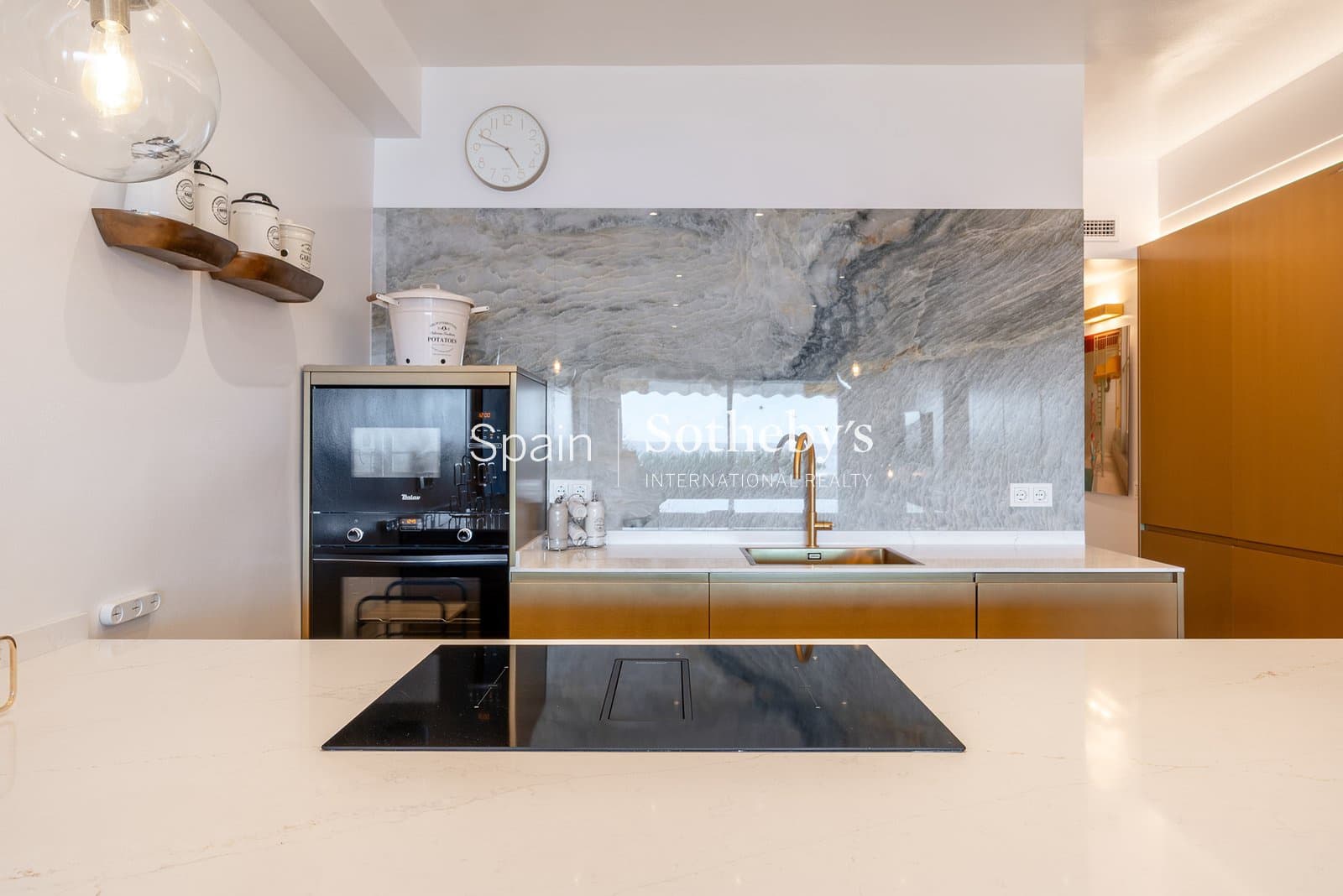 3 bedroom Flat for sale in Guadalmina with pool garage - € 1,495,000 (Ref: 9571728)