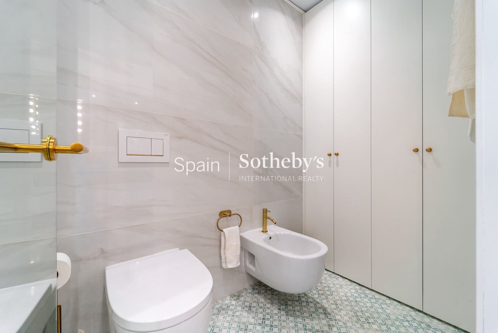 3 bedroom Flat for sale in Guadalmina with pool garage - € 1,495,000 (Ref: 9571728)