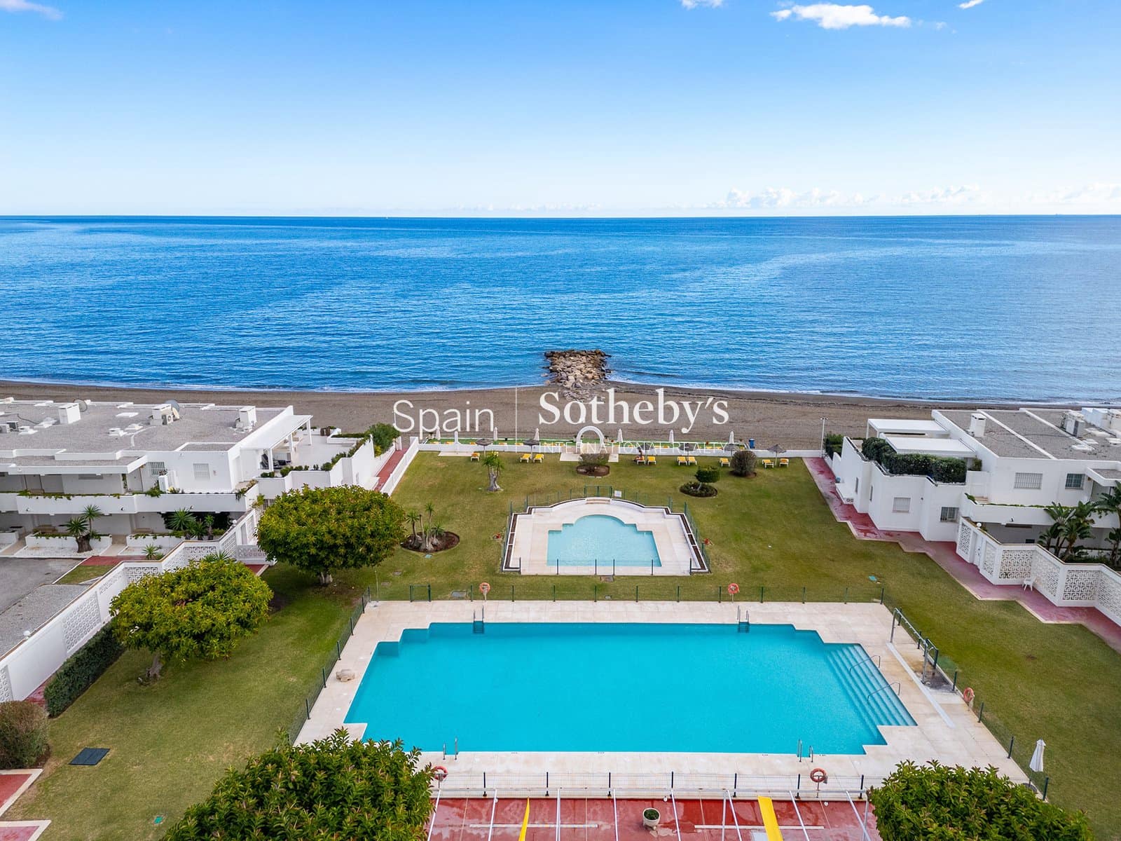 3 bedroom Flat for sale in Guadalmina with pool garage - € 1,495,000 (Ref: 9571728)