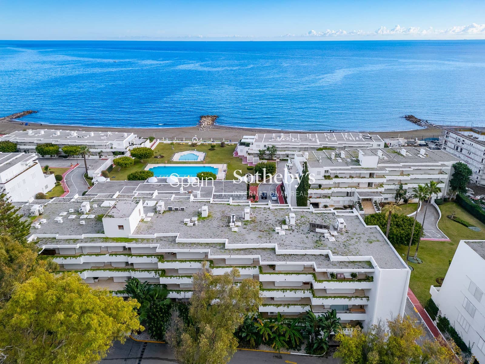 3 bedroom Flat for sale in Guadalmina with pool garage - € 1,495,000 (Ref: 9571728)