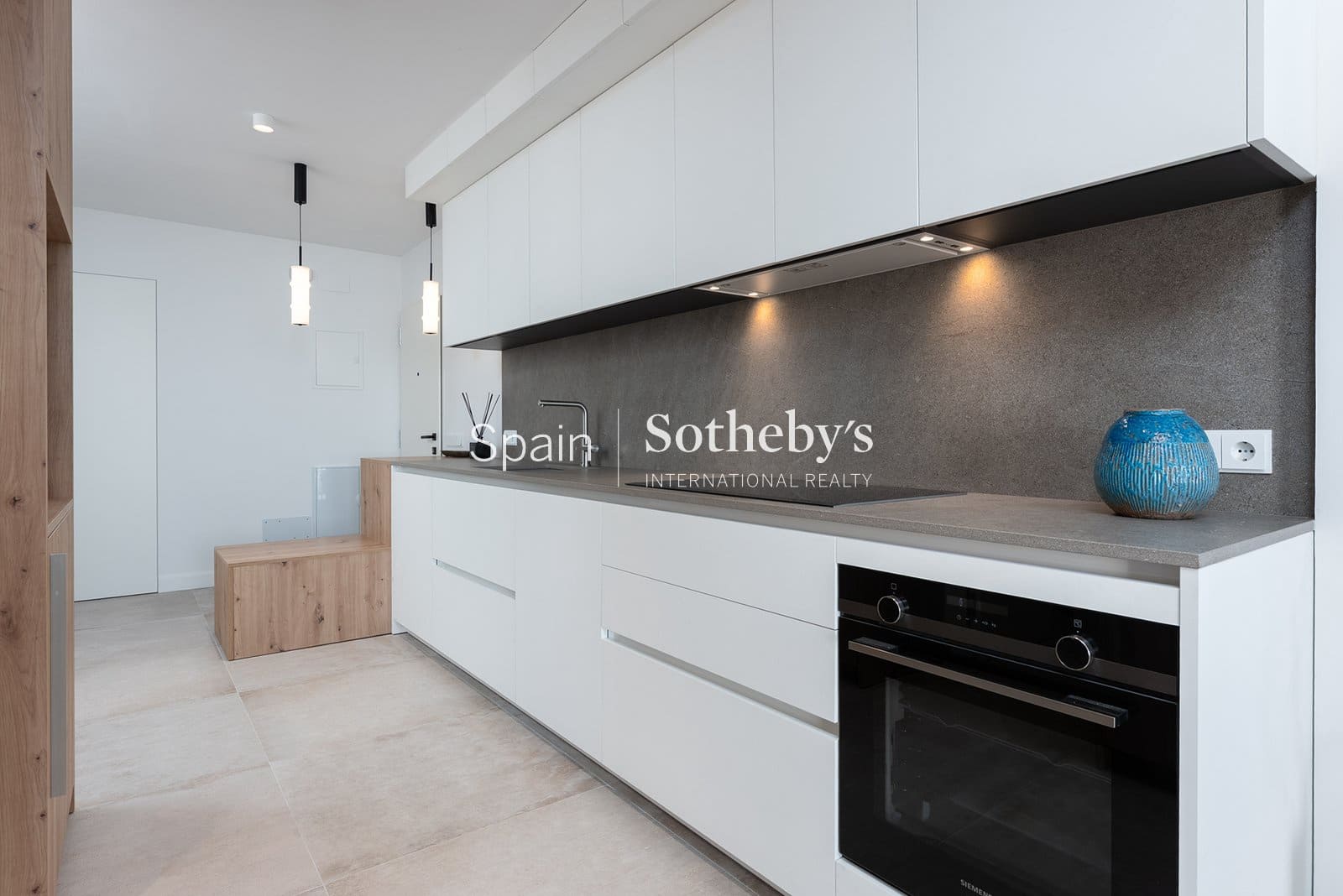 2 chambre Penthouse à vendre à Sitio de Calahonda avec piscine garage - 1 300 000 € (Ref: 9575369)