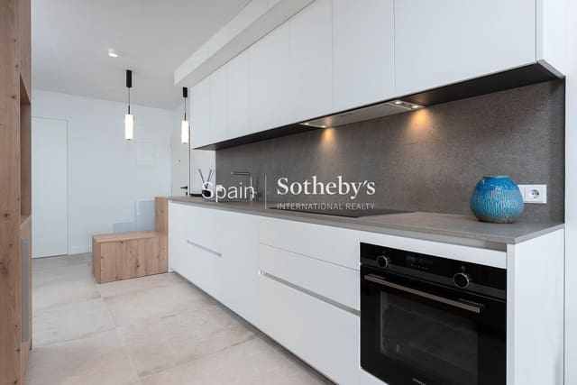 2 chambre Penthouse à vendre à Sitio de Calahonda, Mijas avec piscine garage - 1 300 000 € (Ref: 9575369)