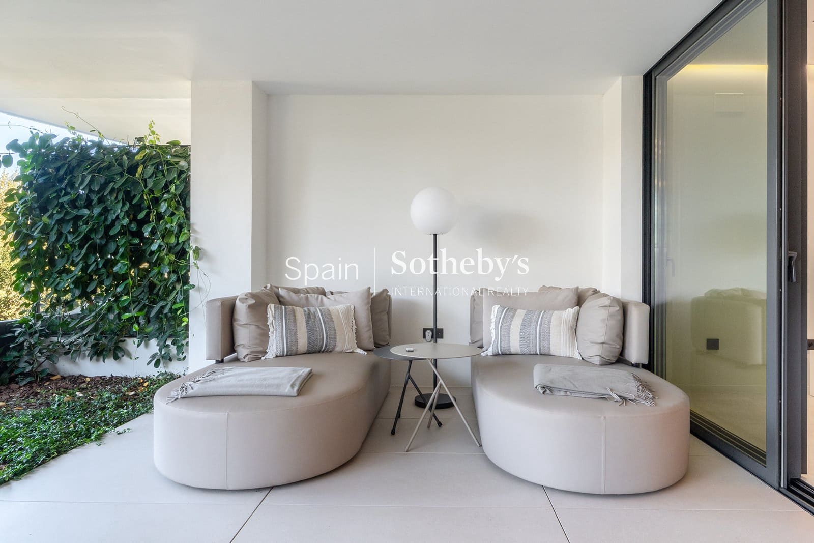 2 slaapkamer Flat te koop in Sotogrande met zwembad garage - € 900.000 (Ref: 9578210)