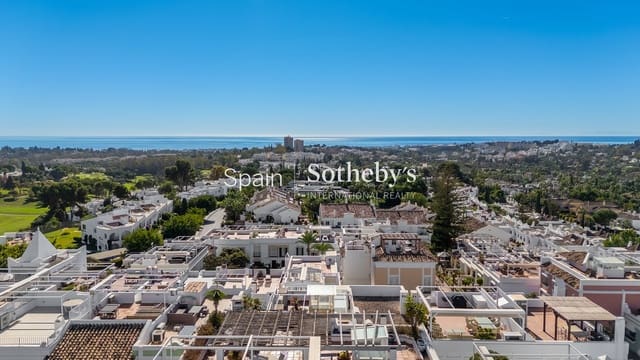 3 makuuhuone Paritalo myytävänä paikassa Aloha Golf, Marbella mukana uima-altaan 
autotalli - 995 000 € (Ref: 9578211)